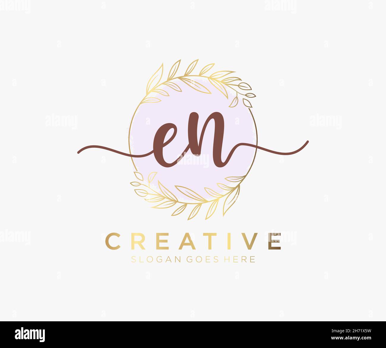 LOGO FEMMINILE EN. Utilizzabile per la natura, salone, centro benessere, cosmetici e loghi di bellezza. Elemento modello di disegno con logo a vettore piatto. Illustrazione Vettoriale