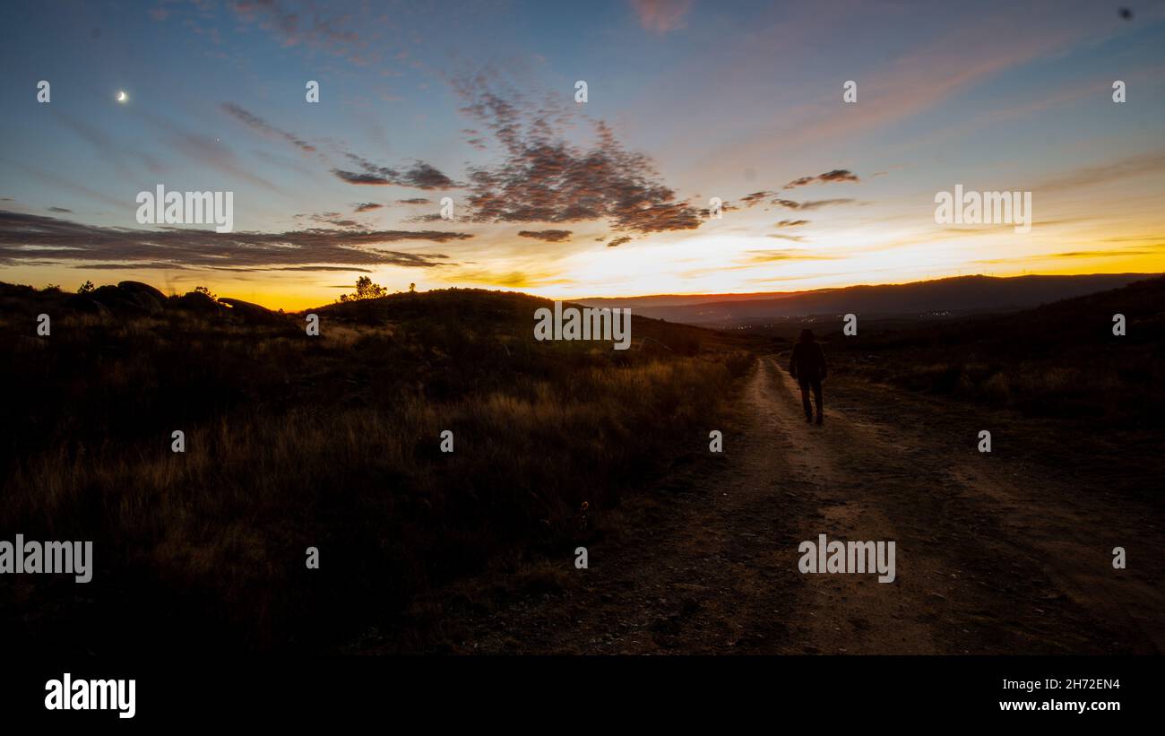 sentiero che conduce al sole Foto Stock