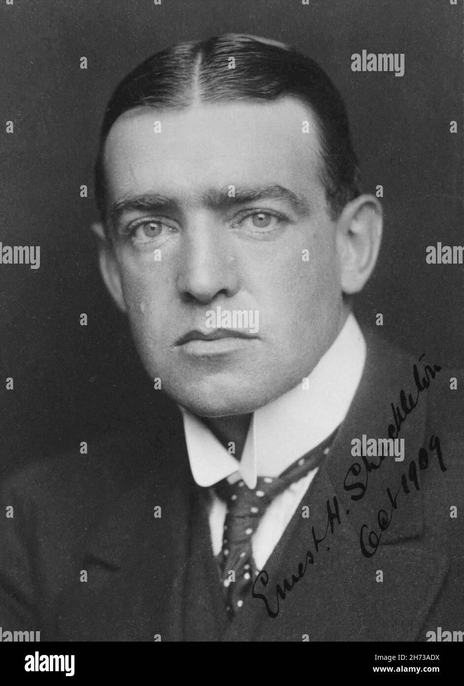 Un ritratto firmato dell'esploratore e superstite Ernest Shackleton Foto Stock