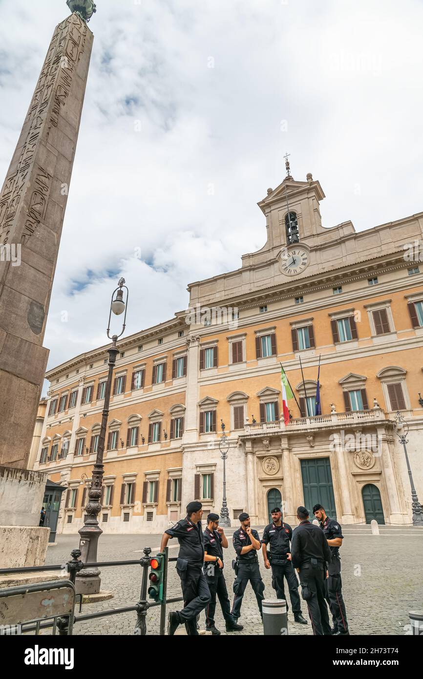 Palazzo Montecitorio, edificio del Parlamento della Camera dei deputati, Roma, Italia Foto Stock