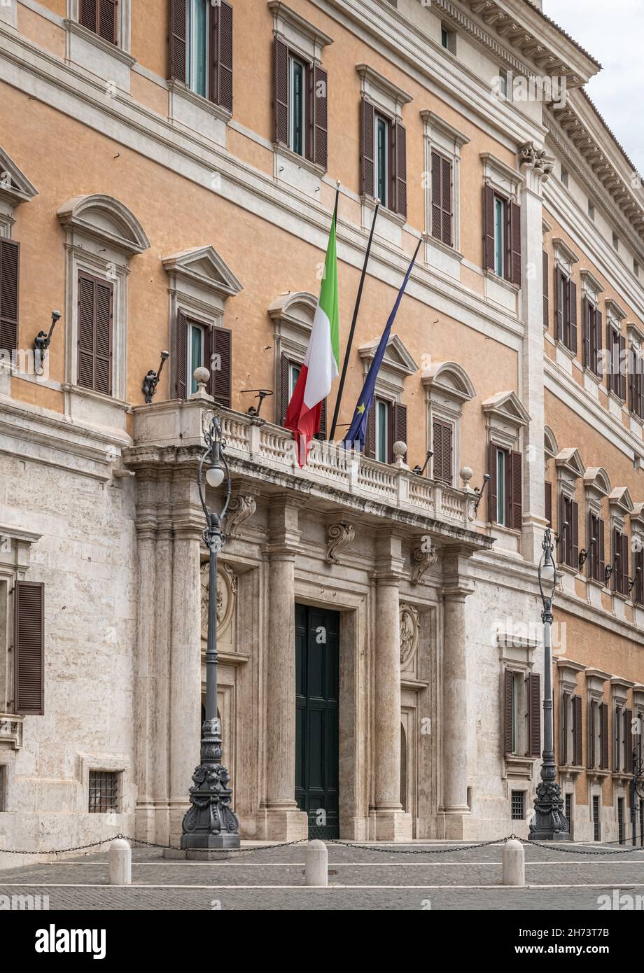 Palazzo Montecitorio, edificio del Parlamento della Camera dei deputati, Roma, Italia Foto Stock