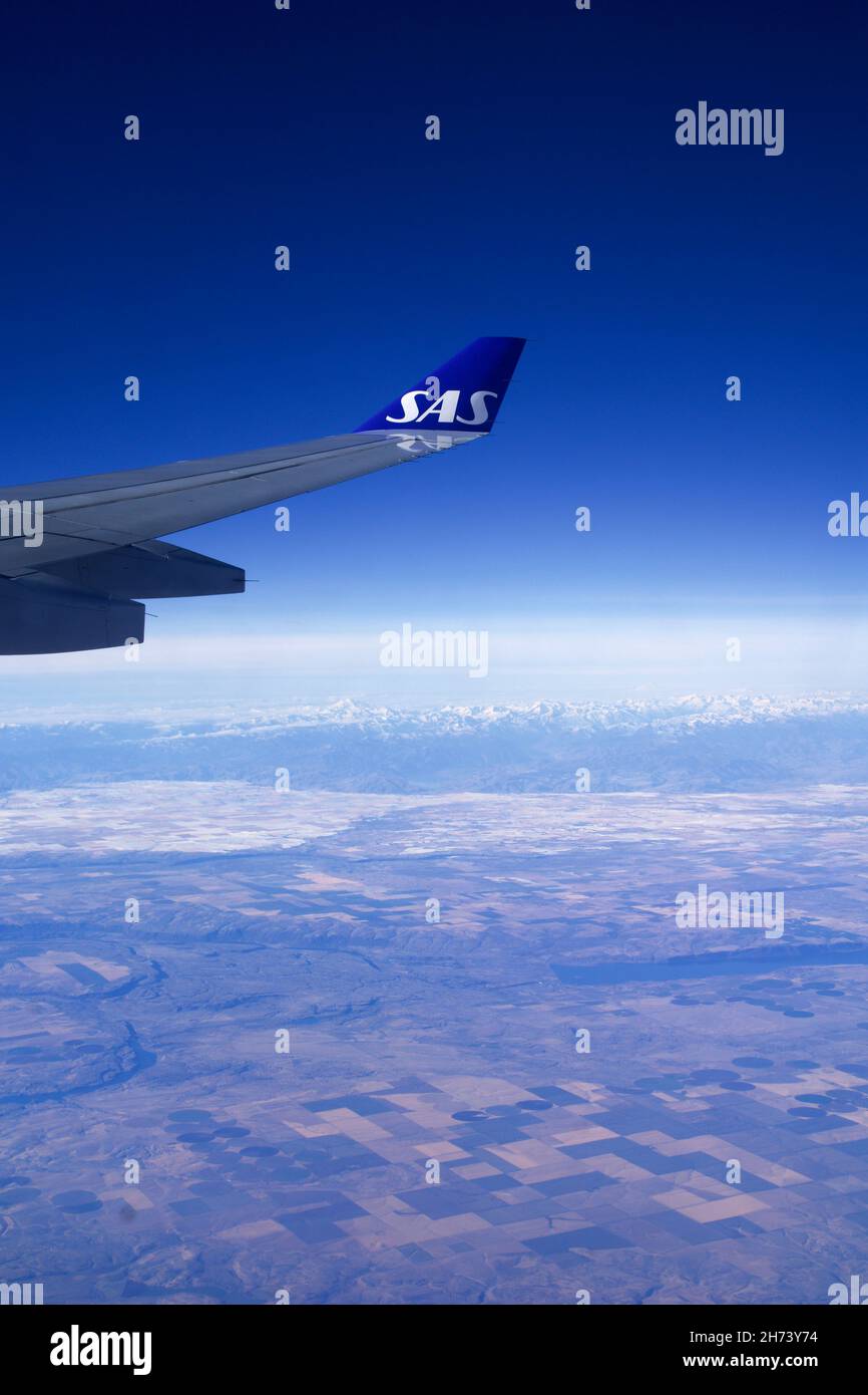 KOPENHAGEN, DANIMARCA - 24 NOV 2018: Vista dalla cabina dell'aeromobile all'ala poco dopo il decollo Foto Stock