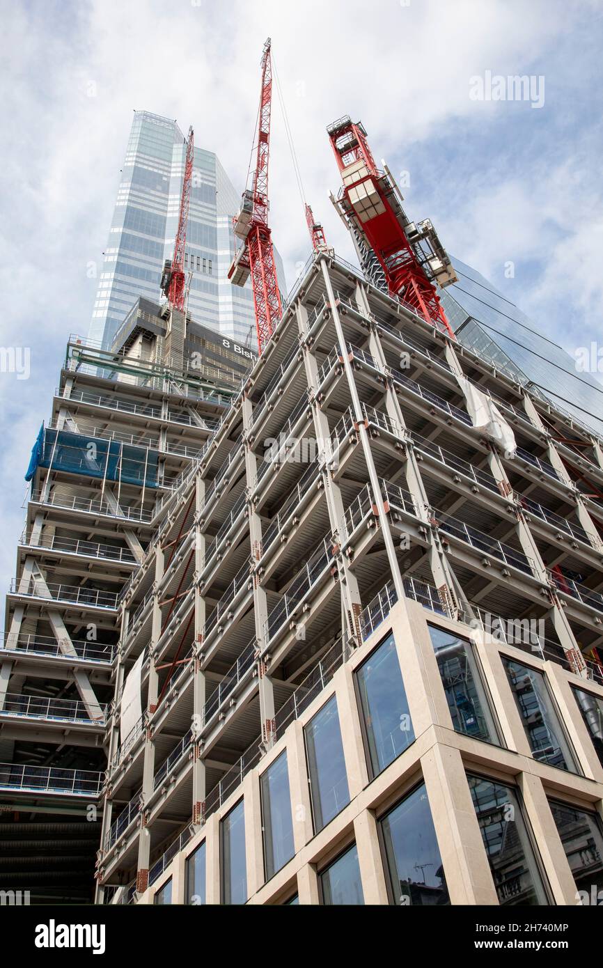 LONDRA, Regno Unito - 23 LUGLIO 2021: Office Tower at 8 Bishopsgate in costruzione Foto Stock