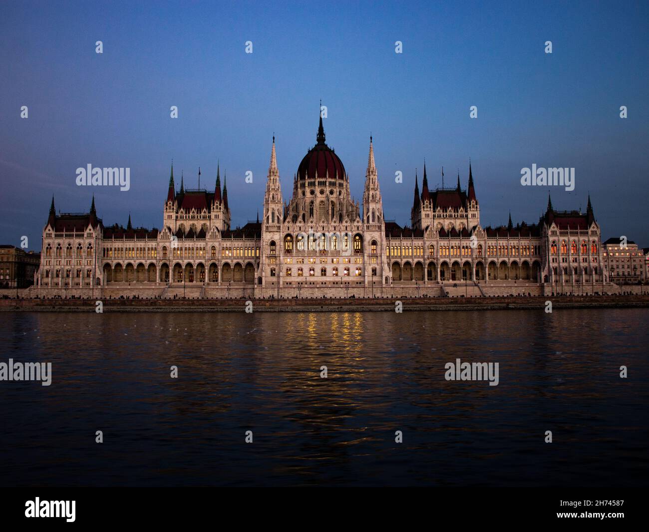 Magnifica bellezza del Palazzo del Parlamento Ungherese Foto Stock