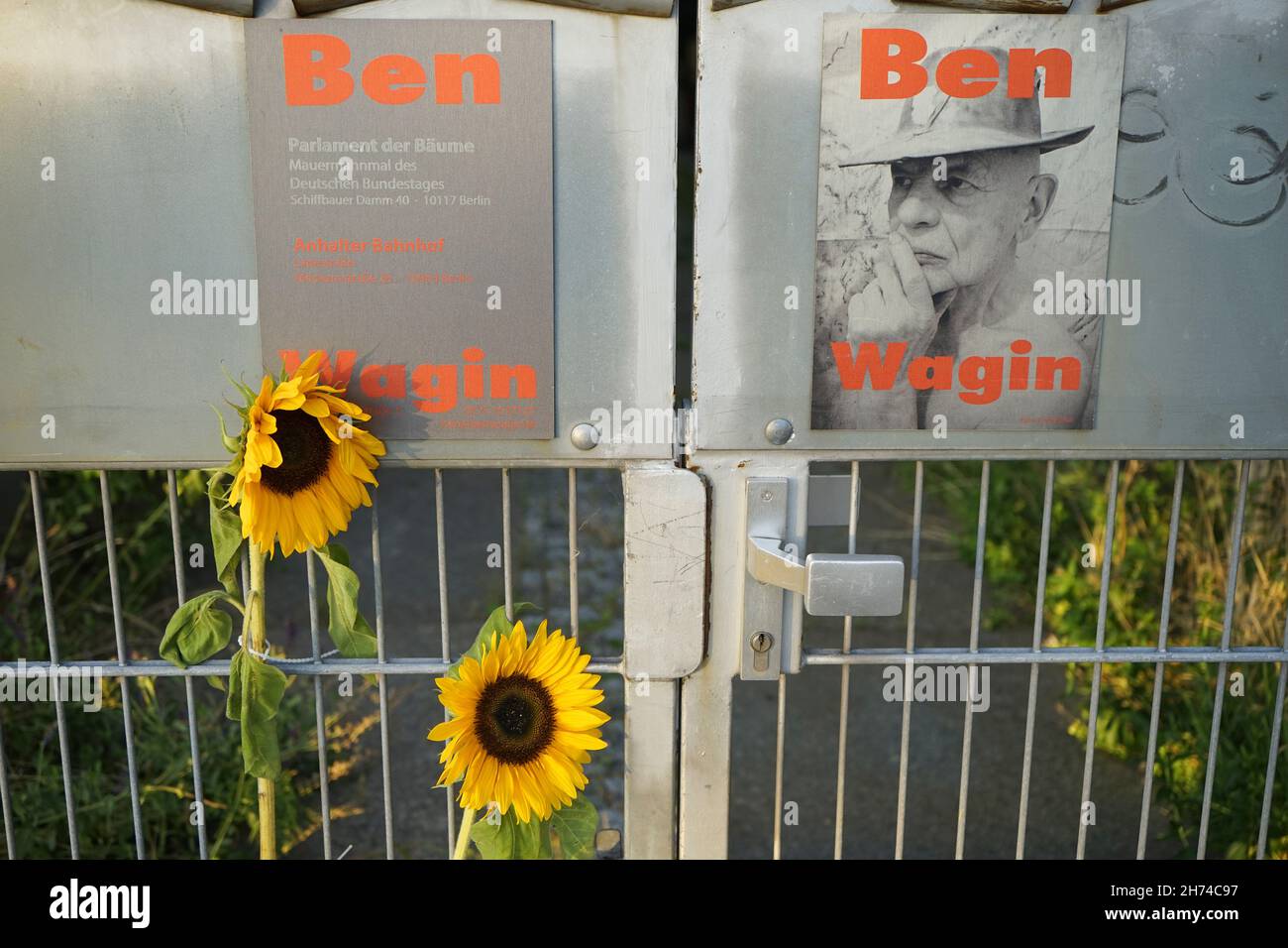 Trauer um den verstorbenen ben Wagin (nur fuer redaktionelle Verwendung. Keine Werbung. Referenzdatenbank: http://www.360-berlin.de. © Jens Knappe. B Foto Stock