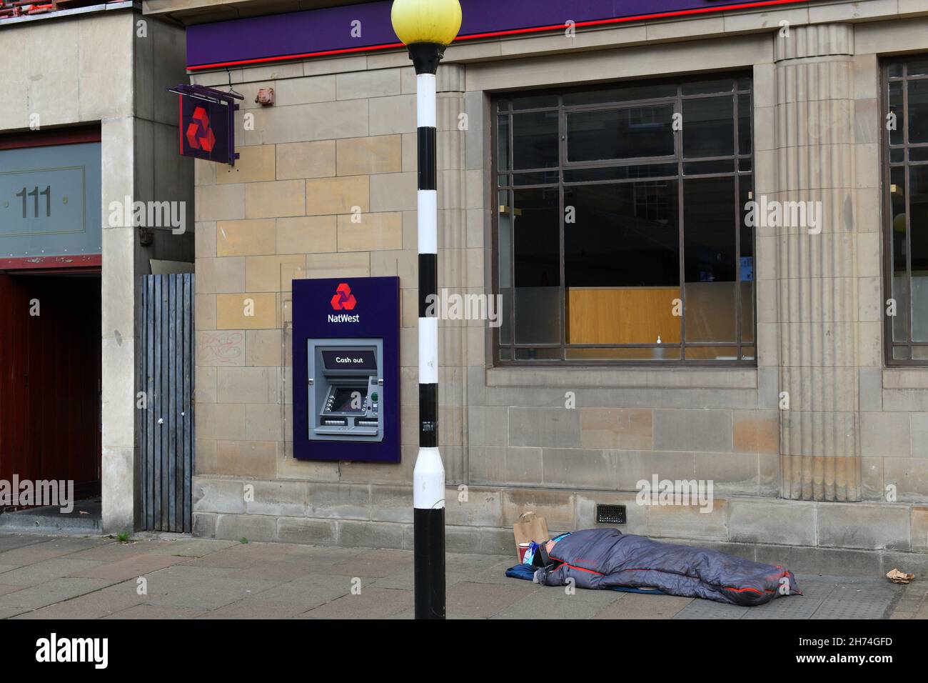 Edimburgo, Regno Unito. Novembre 20 2021. George Street, una delle strade più belle di Edimburgo, mentre la stagione festiva inizia. Credit sst/alamy live news Foto Stock