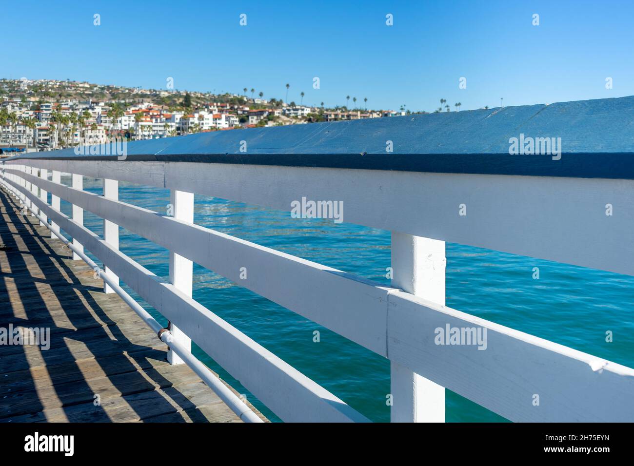 Molo di San Clemente dipinto a pioggia nella contea di Orange, California Foto Stock