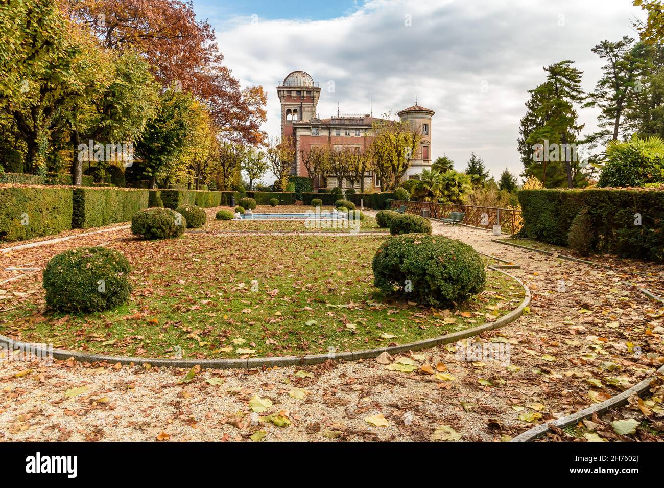Giardini pubblici di Villa Toeplitz nella stagione autunnale a Varese, Lombardia, Italia Foto Stock