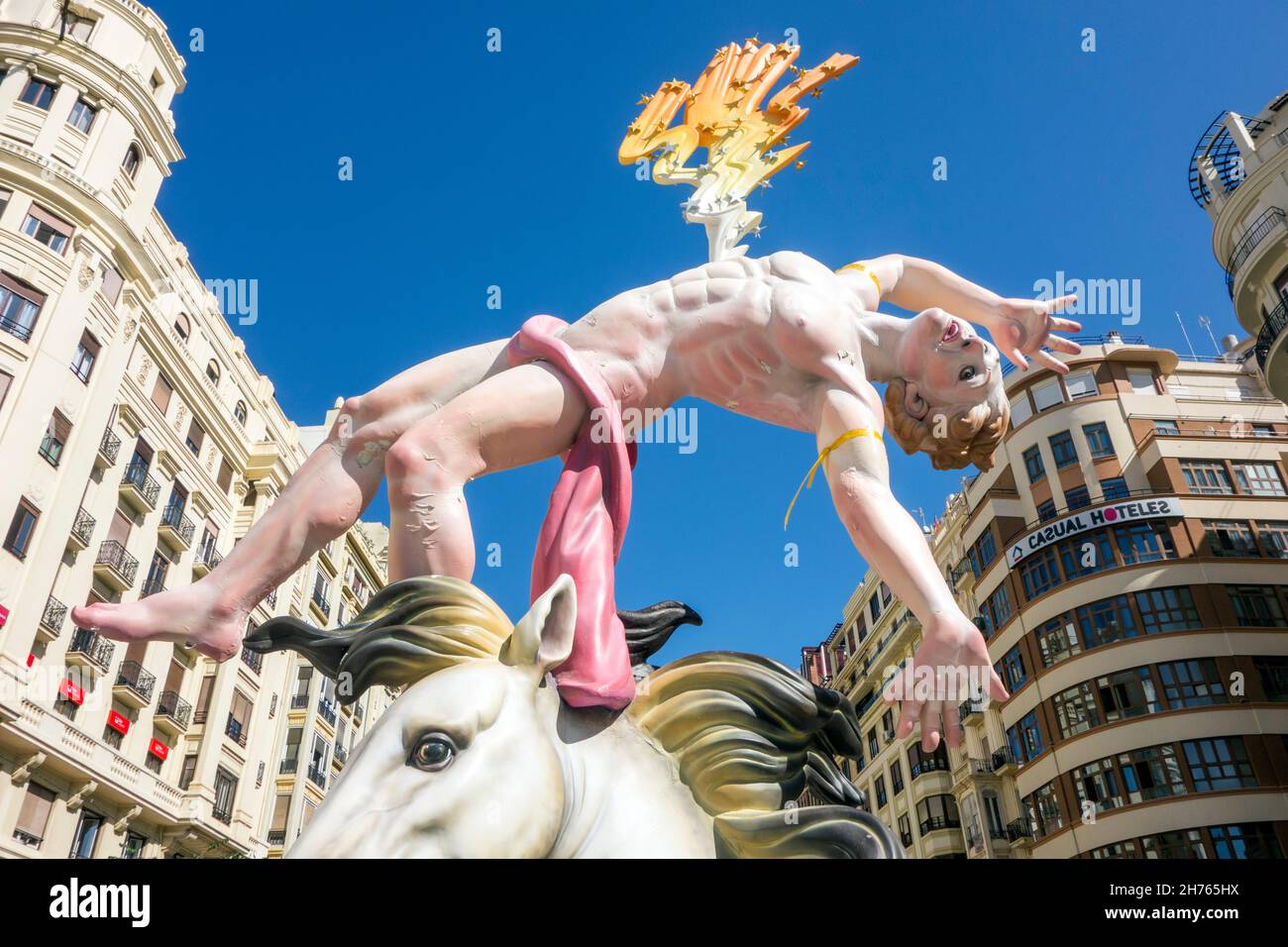 Giant Paper mache modella (Minots) durante la festa di Fallas de València nella città spagnola di Valencia Spagna nel settembre 2021 Foto Stock