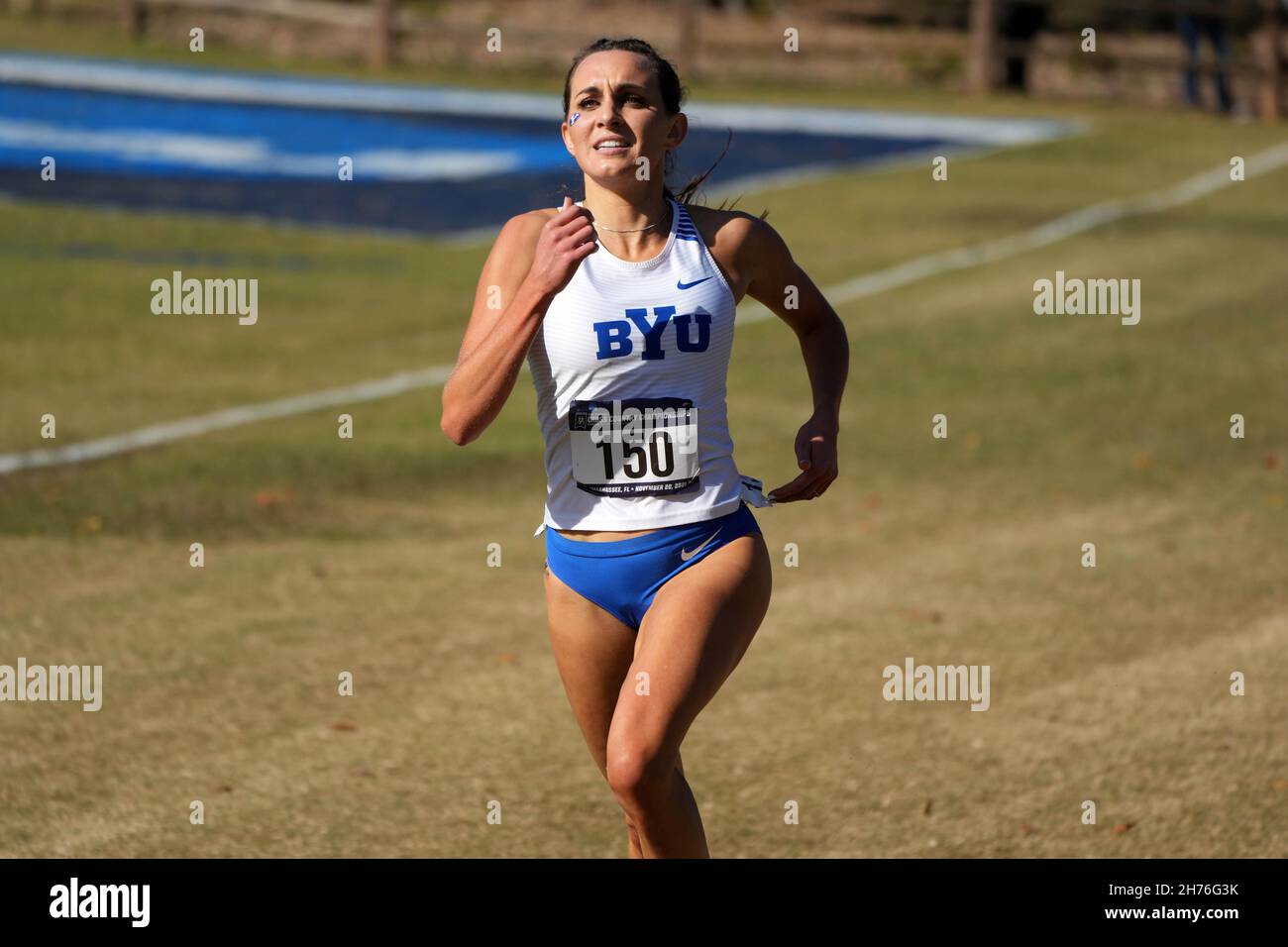 Whittni Orton di BYU vince la gara femminile in 19:25.3 durante i campionati di cross country NCAA al Parco Regionale Apalachee, sabato 20 novembre 2021, Foto Stock