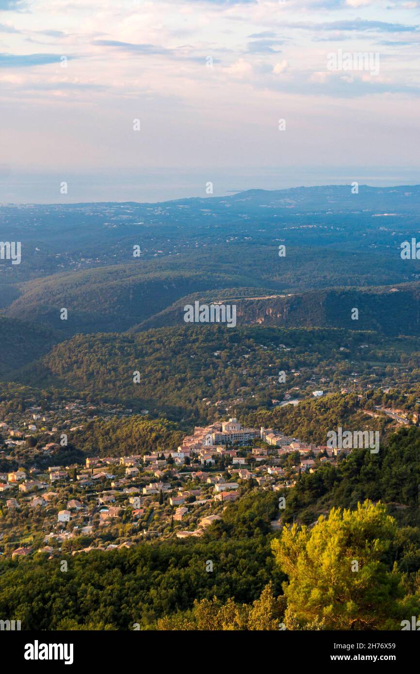 ALPES-MARITIMES (06), PARCO NATURALE REGIONALE DI PREALPES D'AZUR, TOURETTES-SUR-LOUP Foto Stock