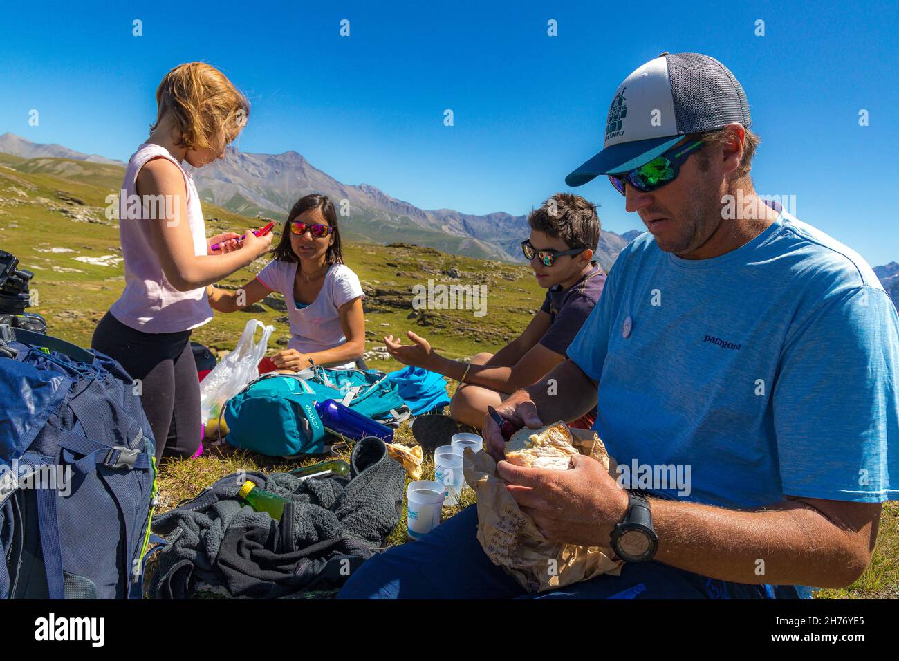 HAUTES-ALPES (05), LA GRAVE, SERRE CHEVALIER, PARCO NAZIONALE DEGLI ECRINS, ALTOPIANO EMPARIS, ESCURSIONI CON ALEXANDRE PUECH, GUIDA DI MONTAGNA CON ORIZZONTI MOUNTAI Foto Stock