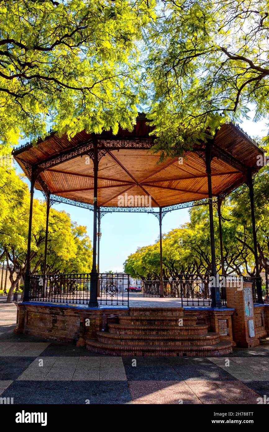 Templete de Música en parque de la Alameda en Jerez de la Frontera Foto Stock