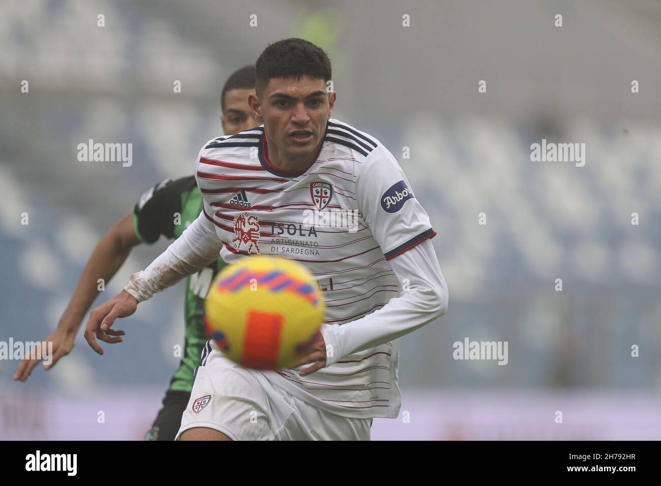 Raoul Bellanova (Cagliari) in azione durante gli USA Sassuolo vs Cagliari Calcio, partita di calcio italiana a Reggio Emilia, novembre 21 2021 Foto Stock
