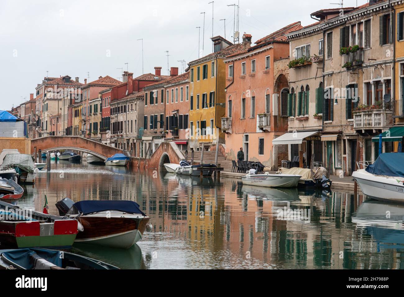 Rio della Misericordia nel distretto di Cannaregio, Venezia, Italia Foto Stock