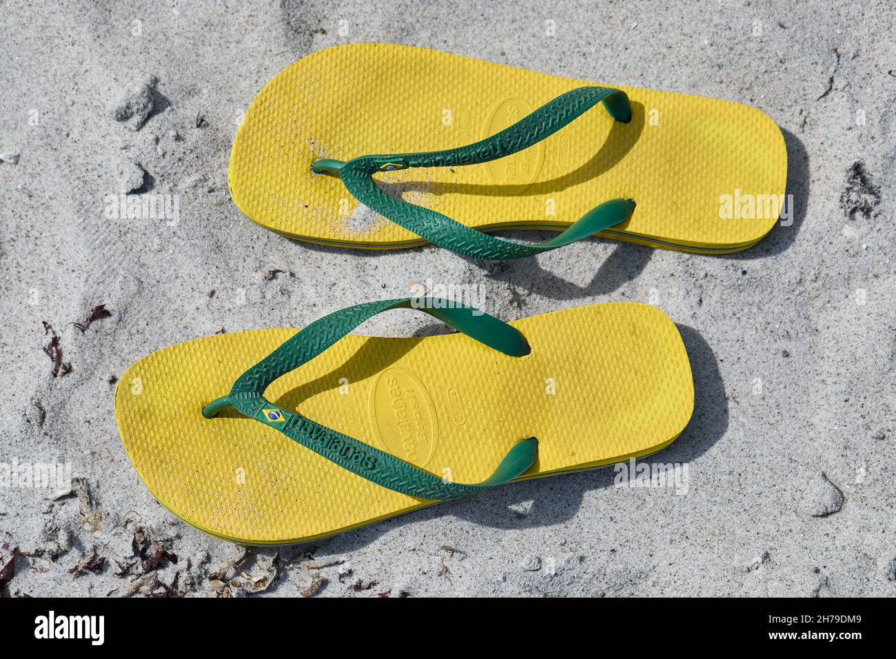 Havaianas sandals immagini e fotografie stock ad alta risoluzione - Alamy