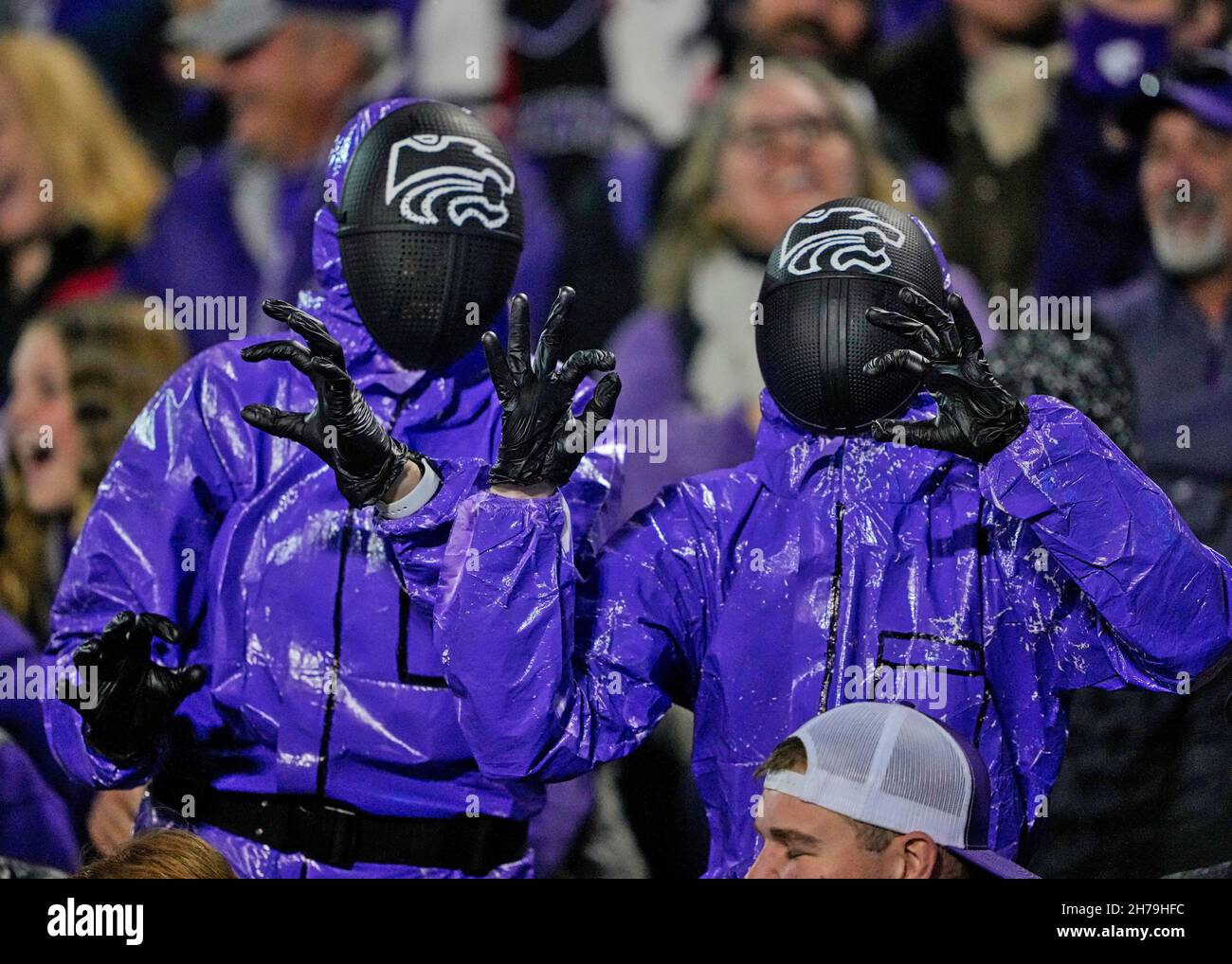 Kansas state University. 20 Nov 2021. Il calcio non è stato l'unica partita della Kansas state University. Manhattan, Kansas. I Baylor Bears sconfissero i Kansas state Wildcats 20-10. Jon Robichaud/CSM/Alamy Live News Foto Stock
