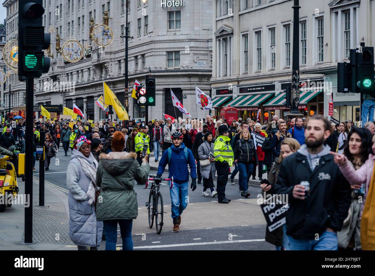 Protesta contro il vaccino, Londra, Inghilterra, Regno Unito, 20/11/2021 Foto Stock