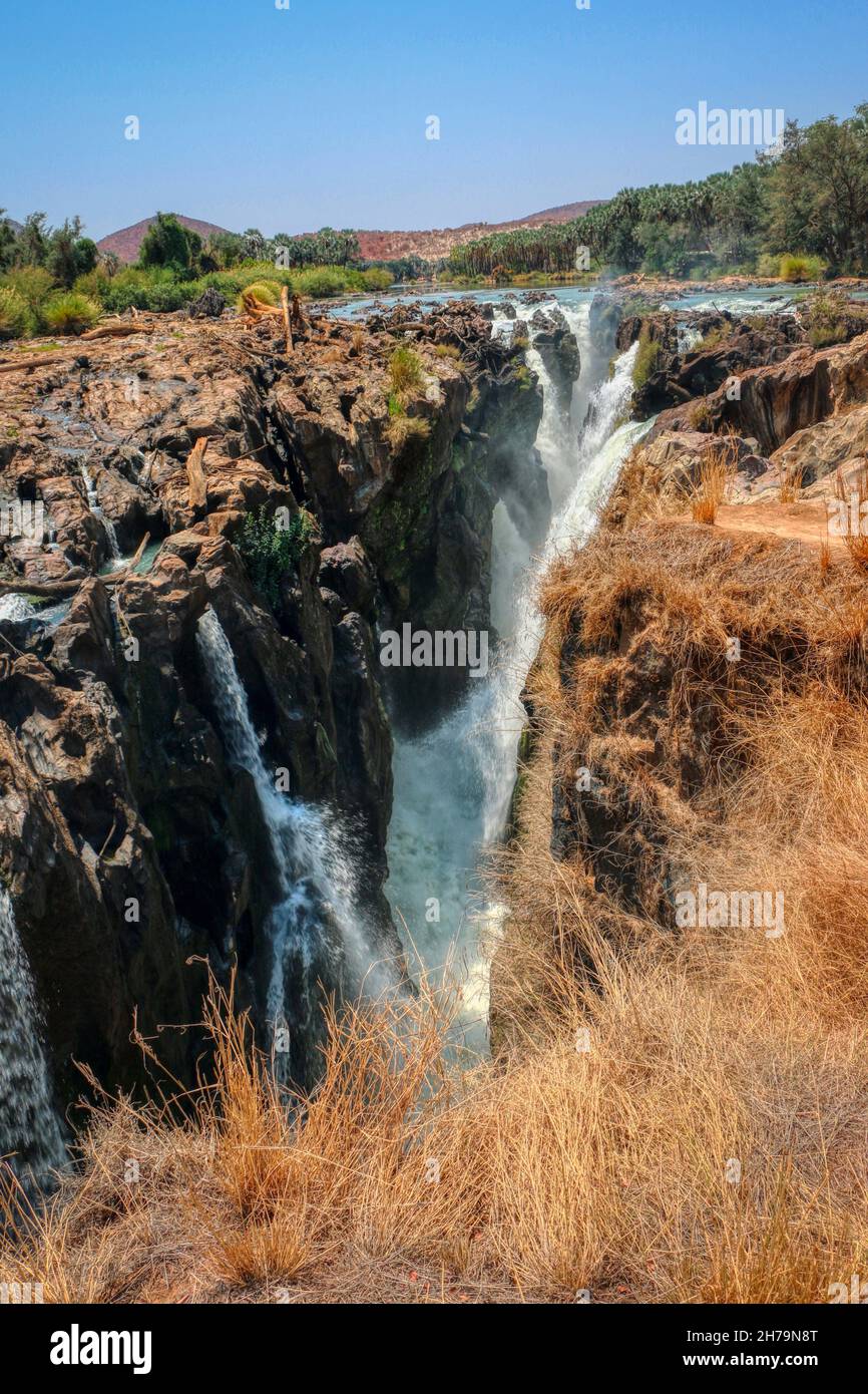 Namibia, fiume Kunene, cascate di Epupa, Angola, Himba, Tribù, Africa, Viaggi, Fotografia Foto Stock