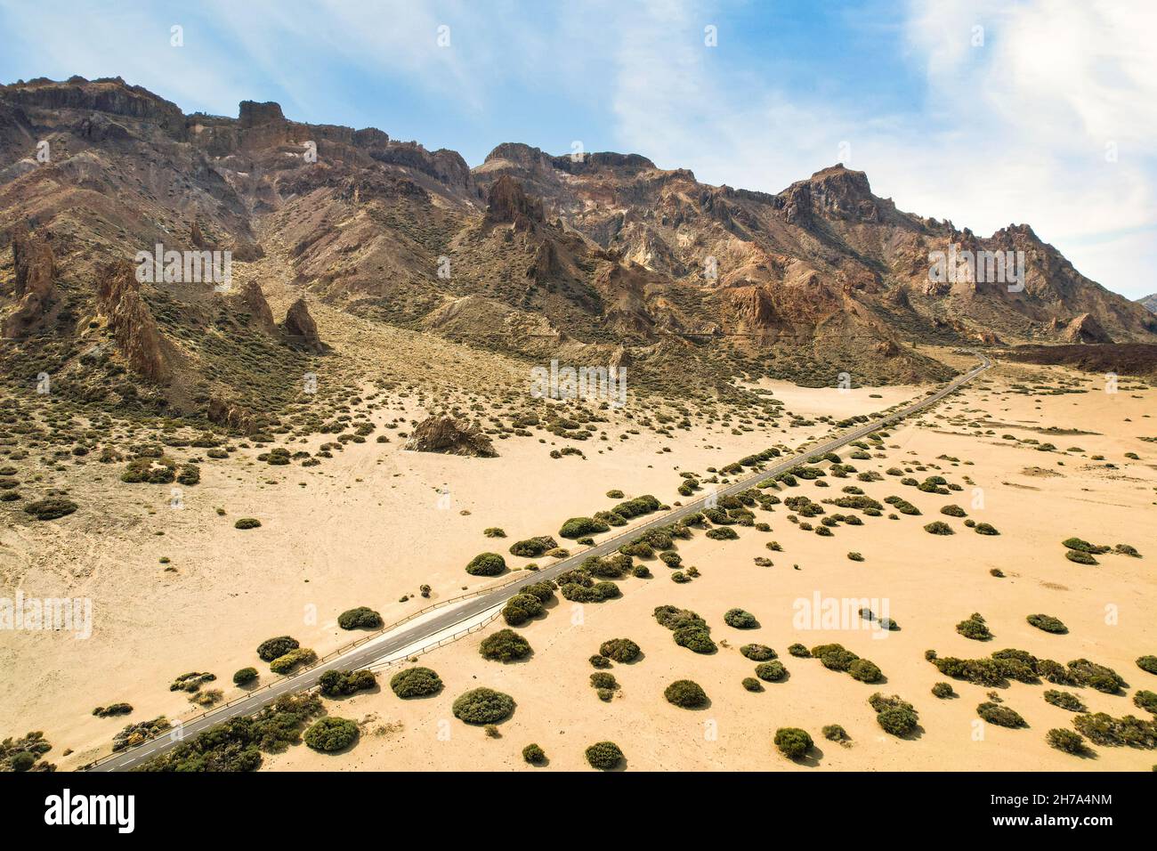 Vista aerea del paesaggio vulcanico nel Parco Nazionale del Teide, Tenerife, Isole Canarie, Spagna. Foto Stock