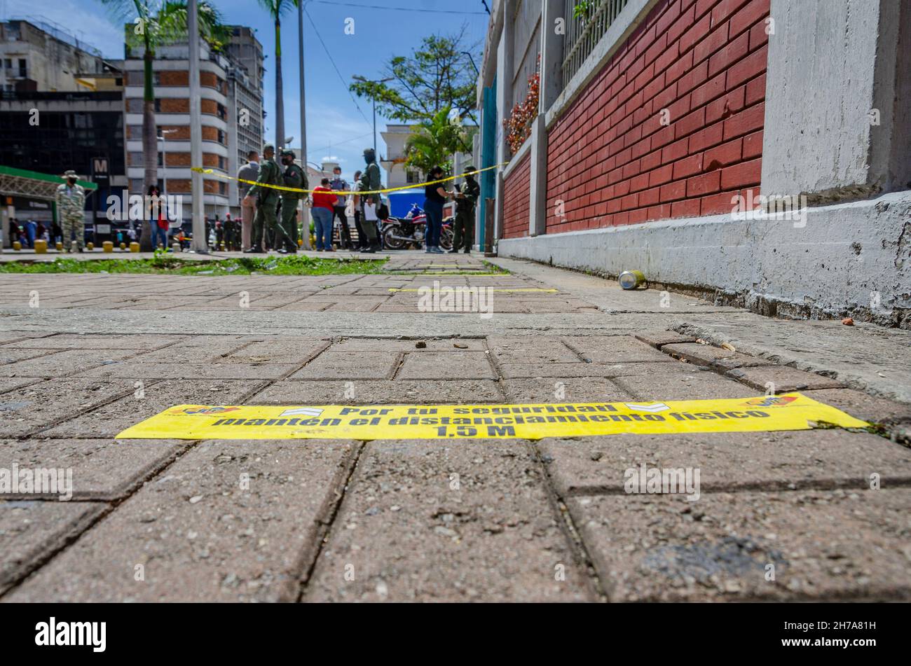 Domenica 21 novembre, i venezuelani votano nelle elezioni statali e municipali, dove saranno eletti 23 governatori e 335 sindaci, oltre che nelle elezioni regionali Foto Stock