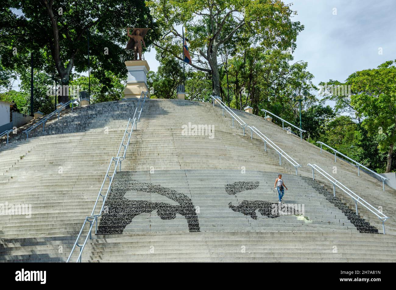 Parco Ezequiel Zamora o chiamato anche El Calvario, nel centro della città di Caracas. I venezuelani votano domenica 21 novembre, nello stato e nelle municipalità Foto Stock