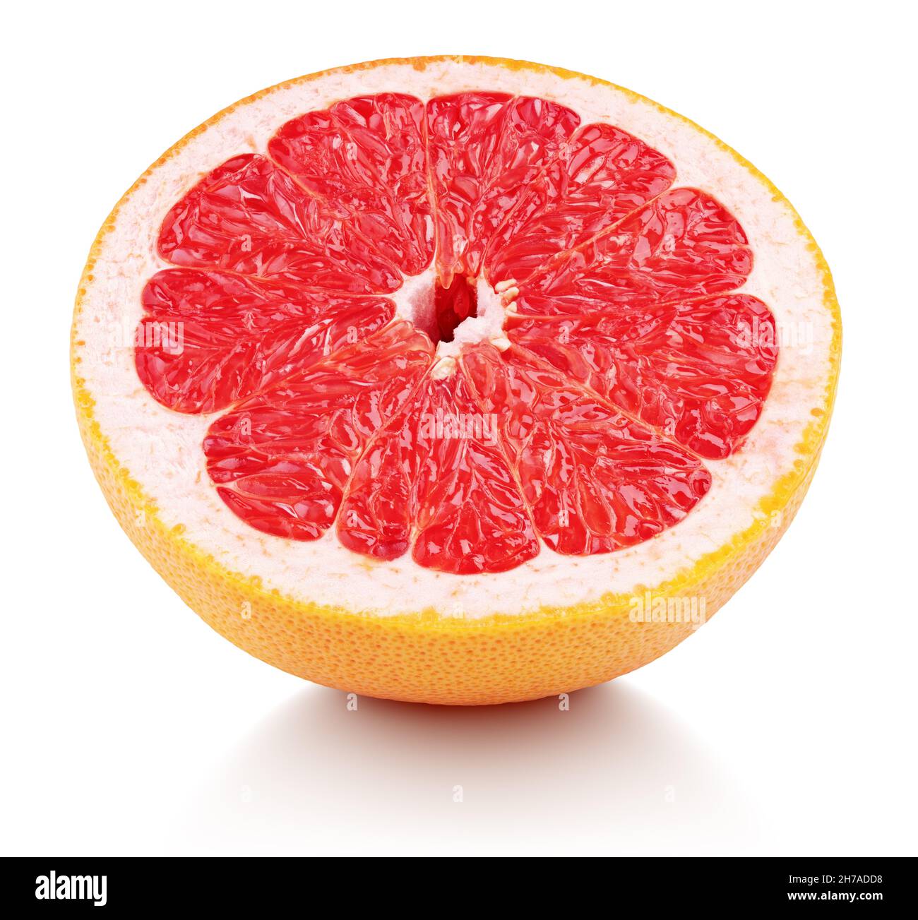 Vista frontale della metà degli agrumi di pompelmo isolato su sfondo bianco. Metà pompelmo con percorso di ritaglio. Profondità di campo completa. Foto Stock