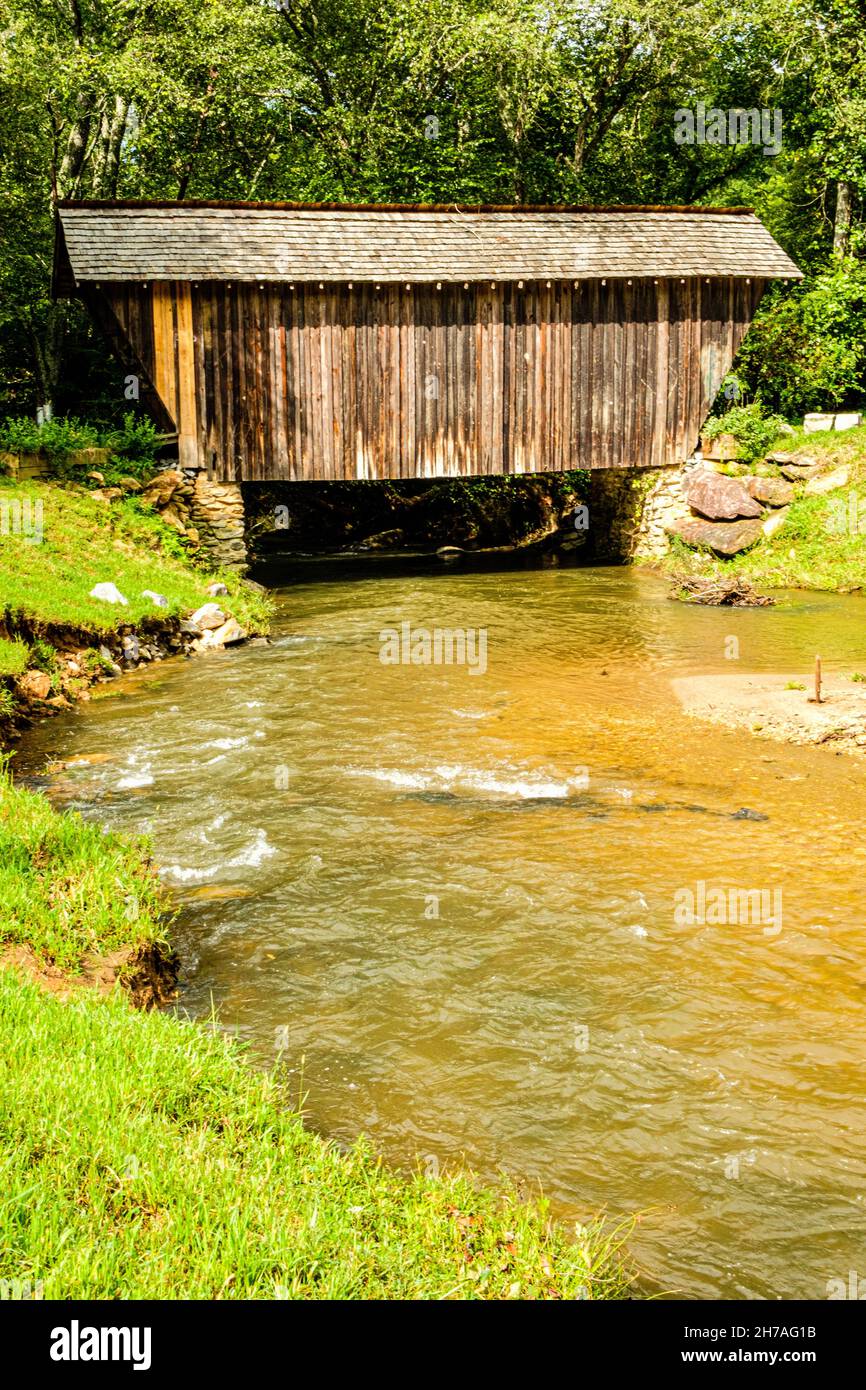 Stoval Mill Covered Bridge, state Route GA-255, sautee Nacoochee, Georgia Foto Stock