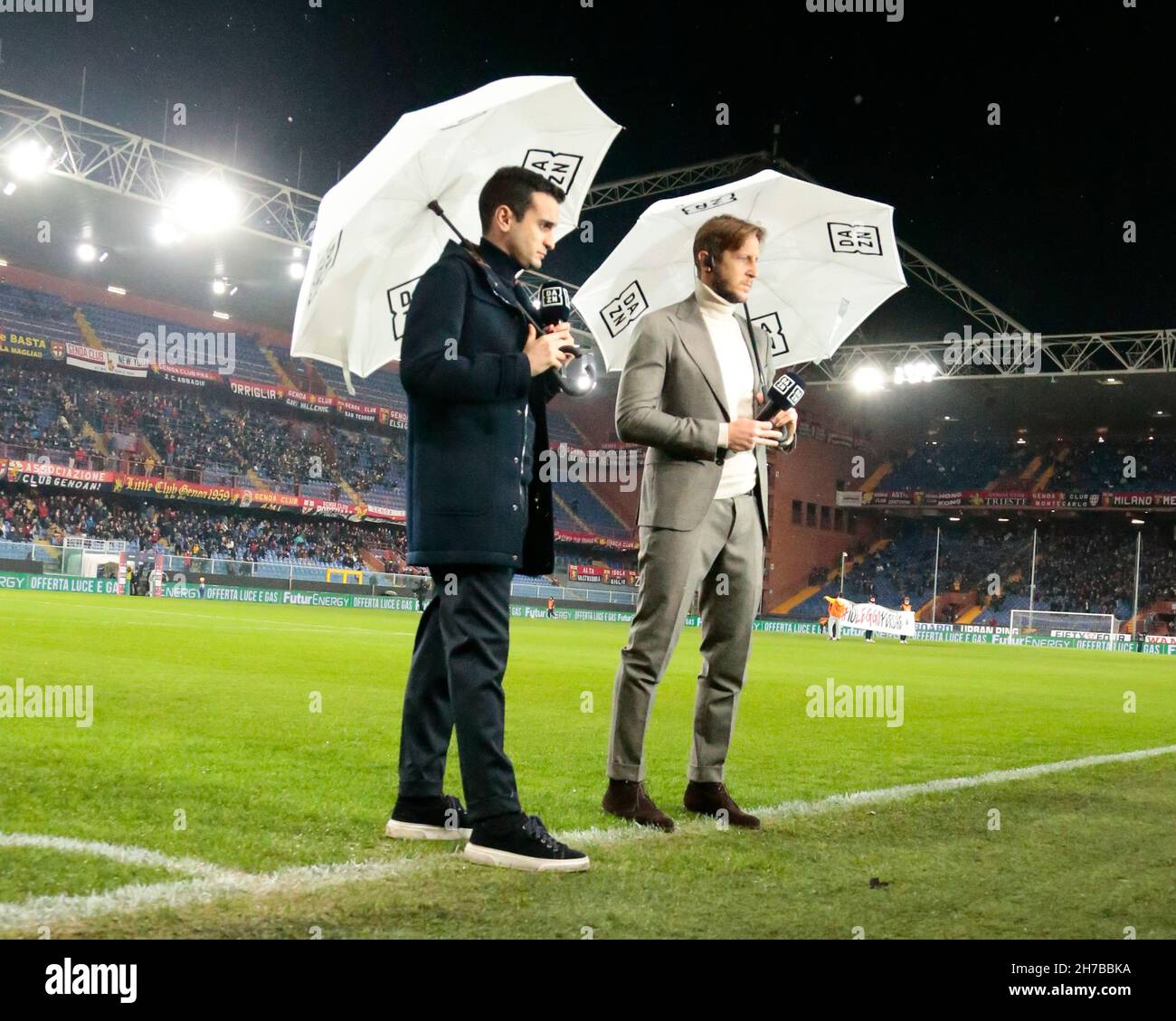 Genova, Italia. 22 novembre 2021. Italian Serie A, CFC Genova e AS Roma Credit: Nderim Kaceli/Alamy Live News Foto Stock