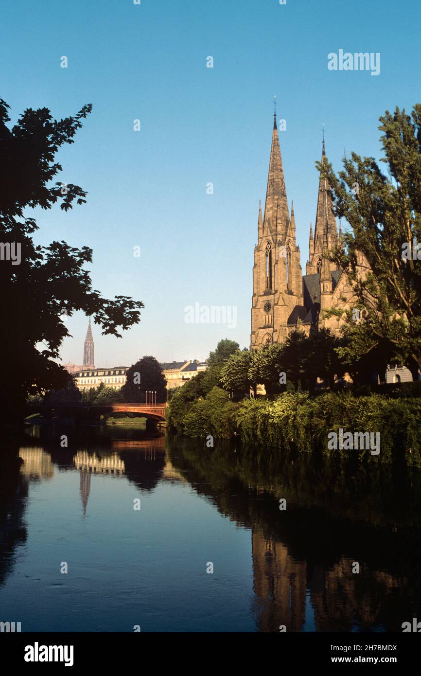 FRANCIA, BAS RHIN (67) ALSAZIA, STRASBURGO, CHIESA DI SAN PAOLO, DI NEO GOTICO, STILE COSTRUITO TRA IL 1892 E IL 1897. E' UN MONUMENTO STORICO. È LOCA Foto Stock