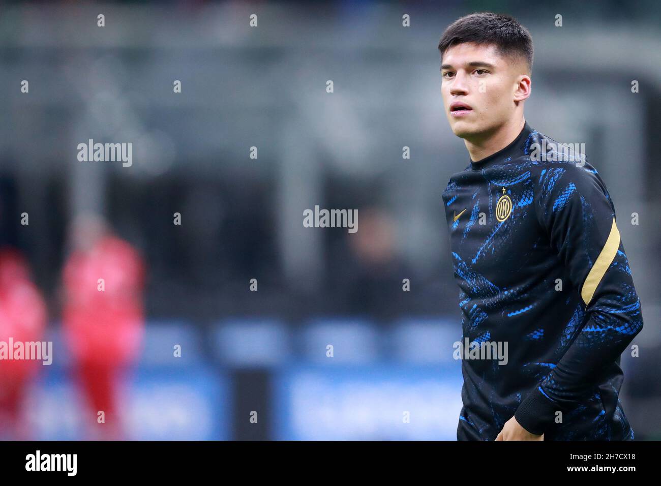 Joaquin Correa del FC Internazionale durante il riscaldamento prima della  Serie A partita tra FC Internazionale e SSC Napoli Foto stock - Alamy