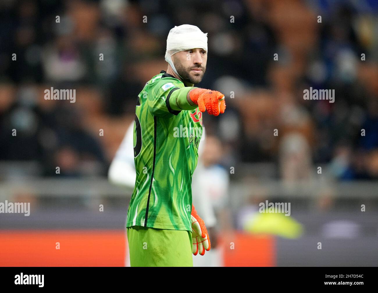 MILANO, ITALIA - NOVEMBRE 21: David Ospina della SSC Napoli in azione, durante la Serie A match tra FC Internazionale e SSC Napoli allo Stadio Giuseppe Meazza il 21 Novembre 2021 a Milano. (Foto tramite MB Media) Foto Stock