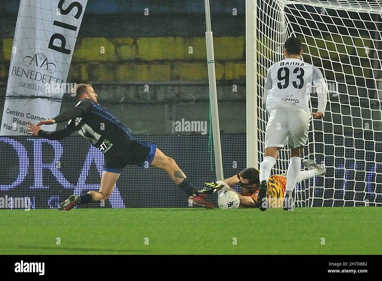 Andrea Paleari Jogador Benevento Durante Jogo Campeonato Italiano Serie  Entre — Fotografia de Stock Editorial © VincenzoIzzo #535949916