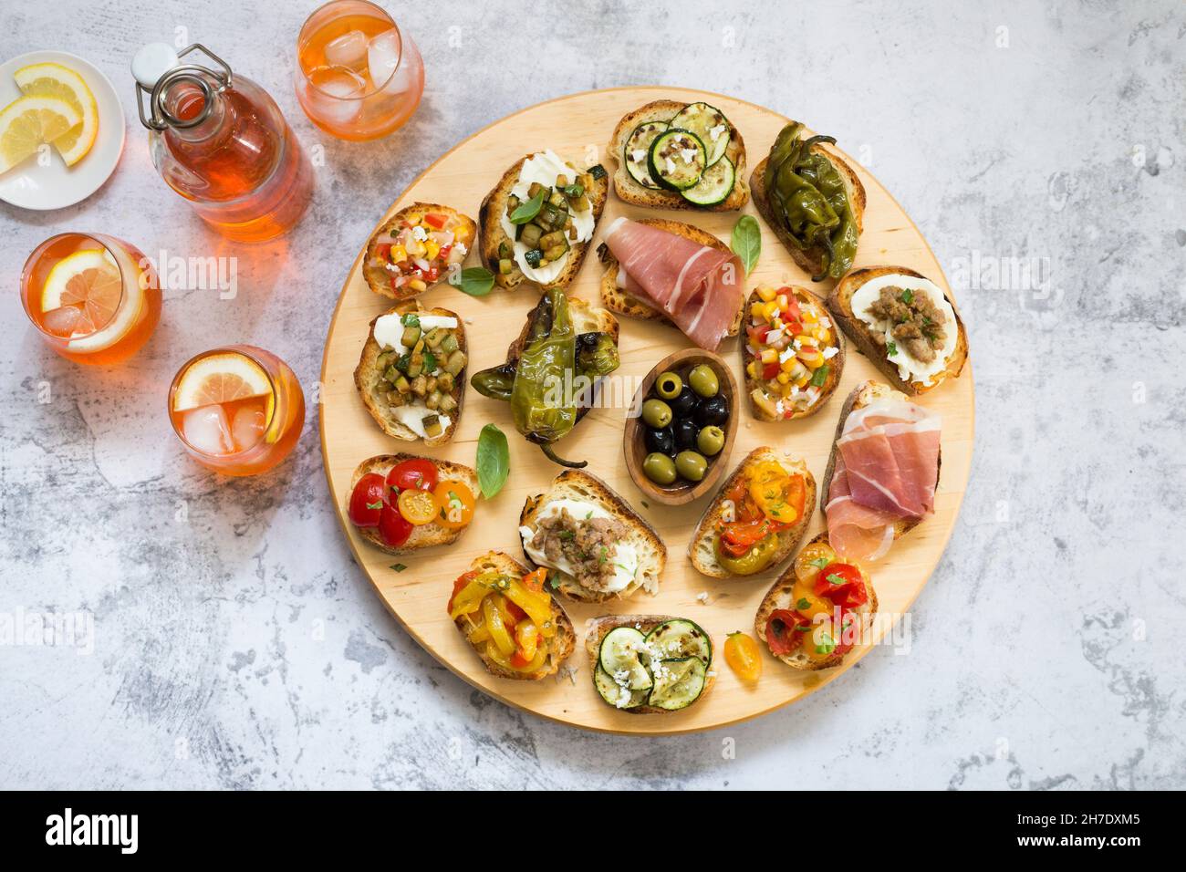 Antipasto crostini italiano Foto Stock
