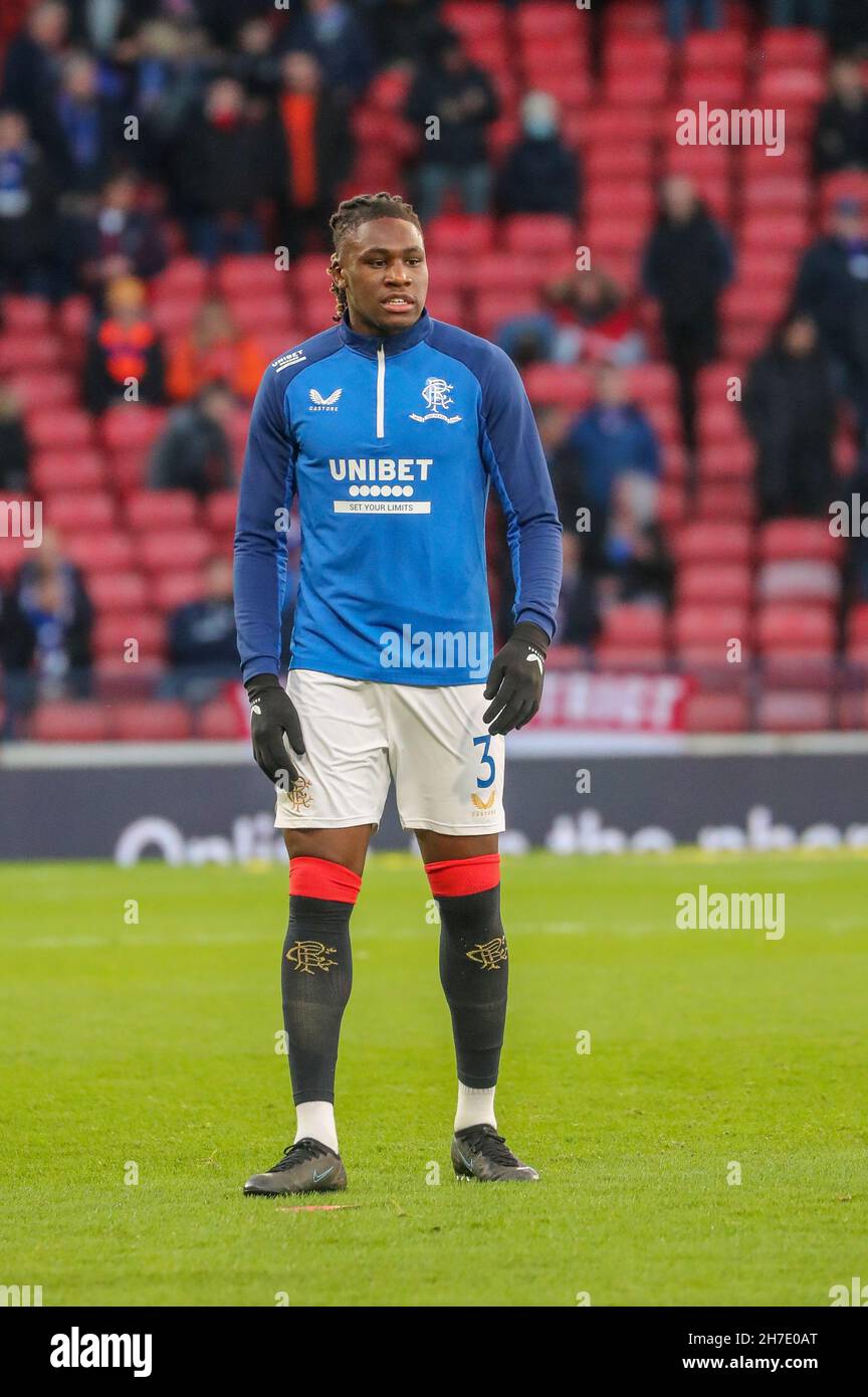 Calvin Bassey, calciatore professionista, gioca per il Rangers FC, Glasgow, Scozia, Regno Unito Foto Stock