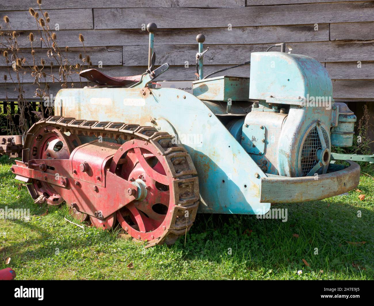 Il Ransomes M.G. (Giardino a motore) cultivator, Manor Farm and Country Park, Southampton, Hampshire, Regno Unito Foto Stock