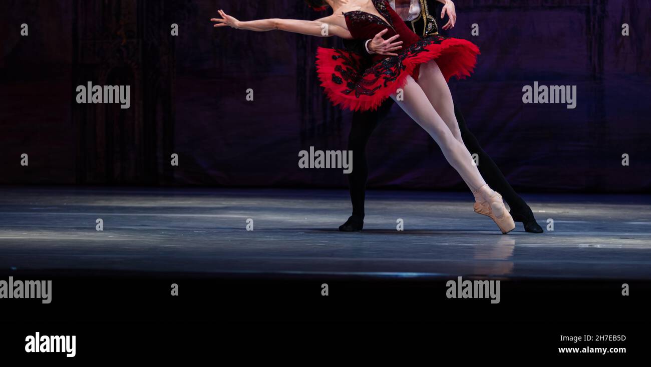 Balletto Don Chisciotte. Primo piano di ballerine danza Foto stock - Alamy