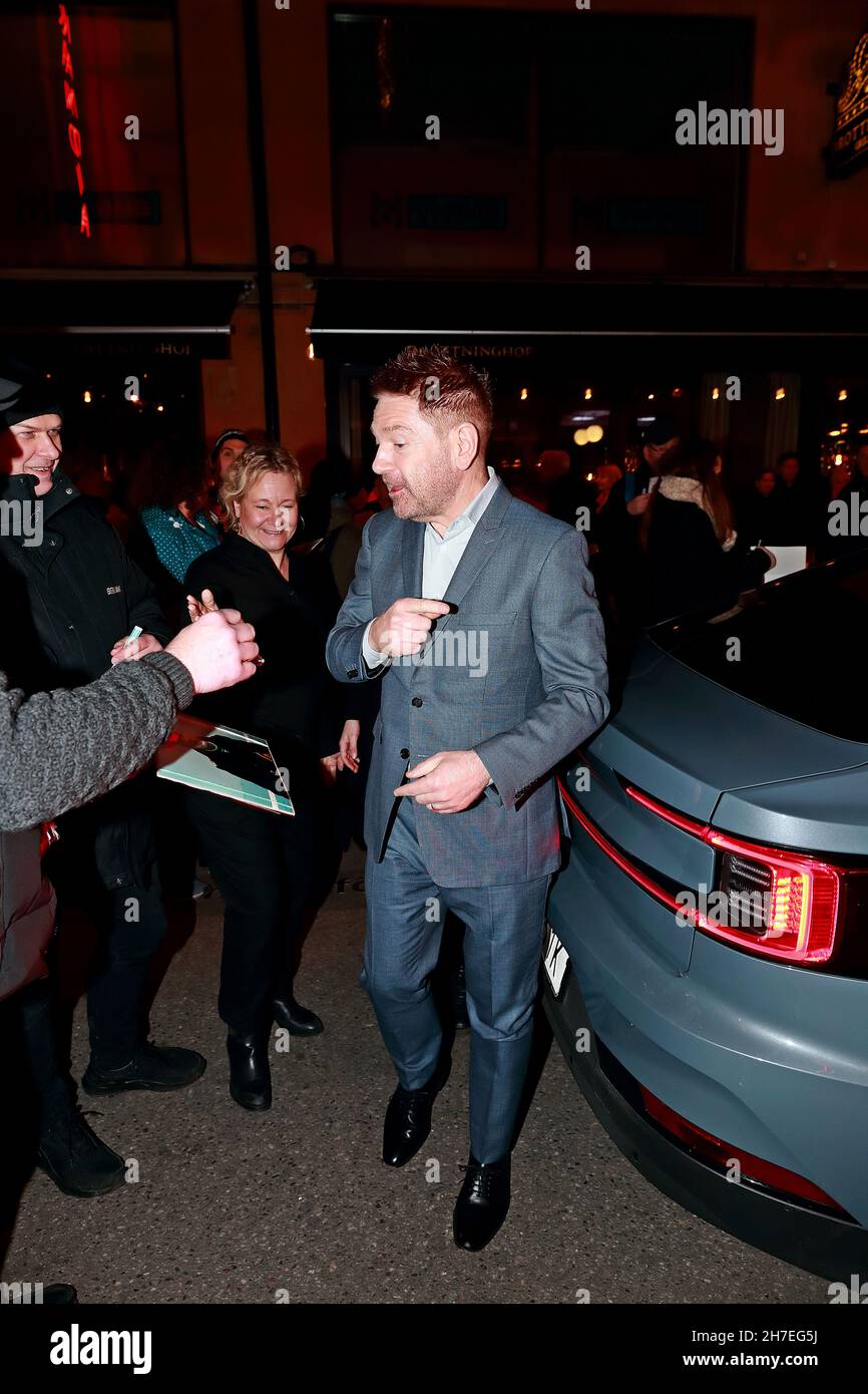 L'attore e regista britannico Kenneth Branagh arriva al Stockholm Film Festival per ricevere il premio onorario Stockholm Achievement awar. Il festival del film si è concluso sabato con una proiezione del film di Branagh 'Belfast'. Foto: Lars Höglund / TT / code 2844 Foto Stock