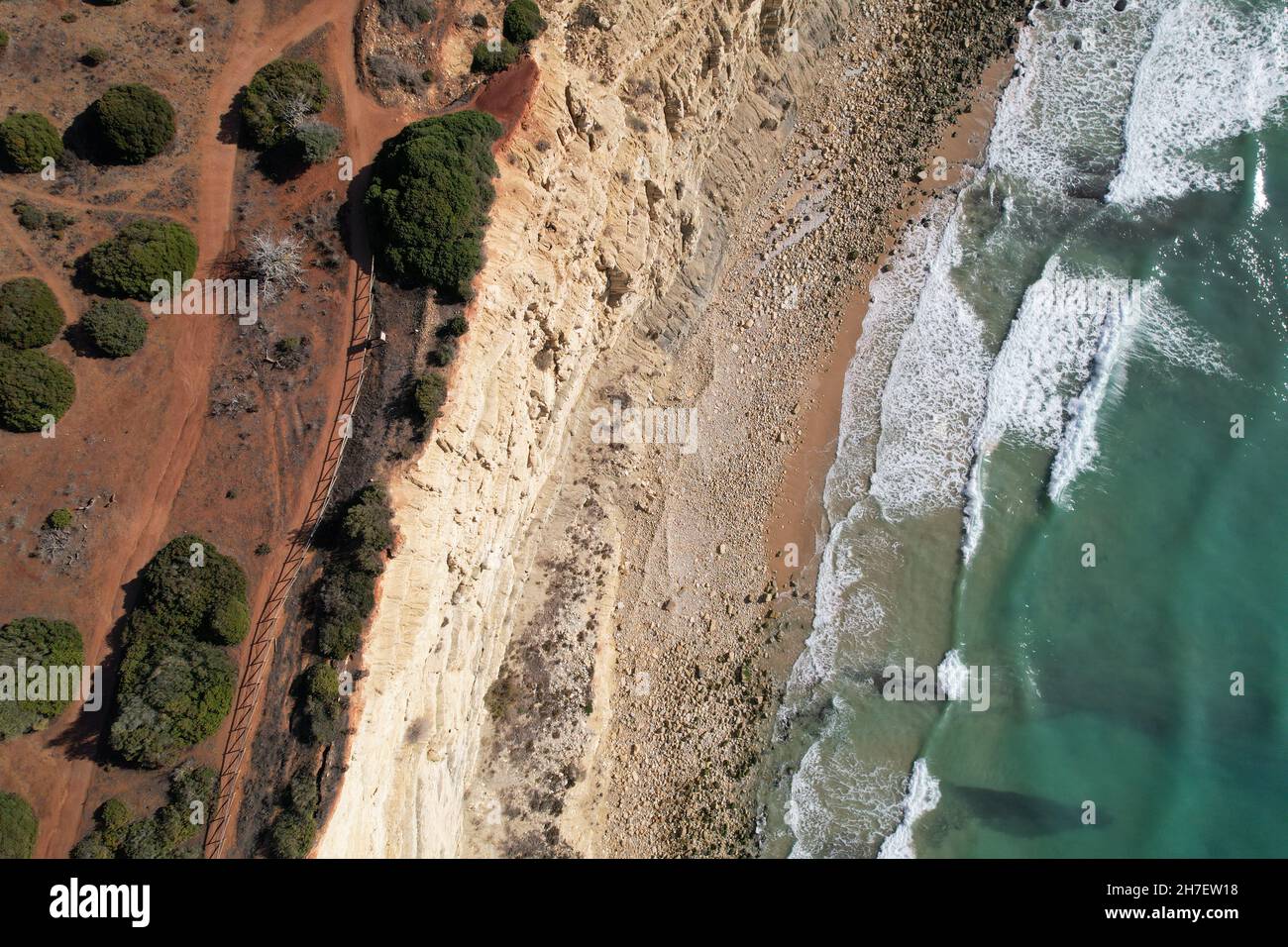 Veduta aerea sentiero dei pescatori algarve portogallo lagos Porto Mós Praia da Luz spiaggia Rocha Negra. Foto Stock