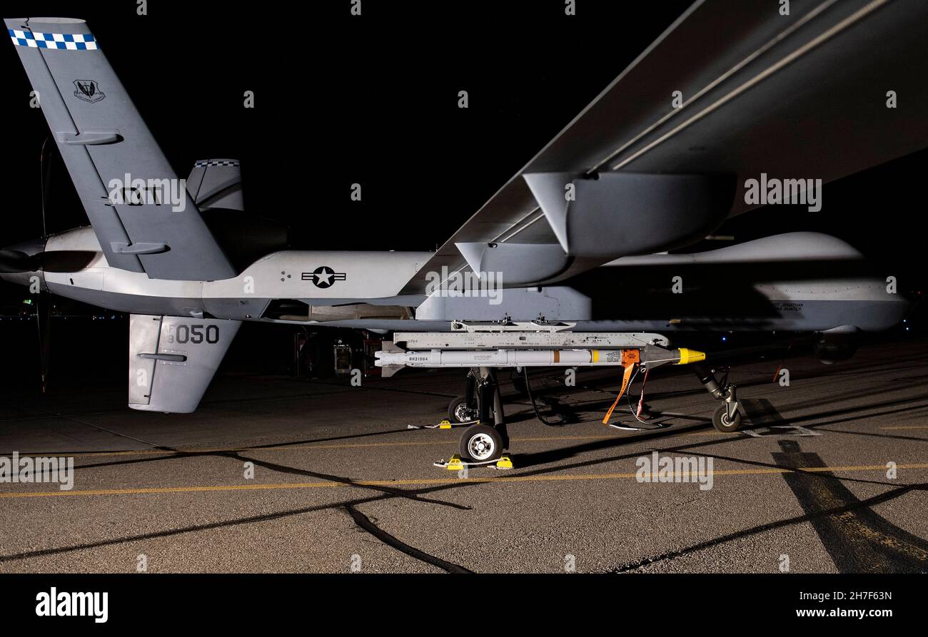 Indian Springs, Stati Uniti d'America. 03 Settembre 2020. Un veicolo aereo senza equipaggio MQ-9 Reaper dell'Aeronautica militare statunitense, assegnato allo Squadrone di prova e valutazione 556 armato di missile AIM-9X, siede sul montone della Creech Air Force base, 3 settembre 2020 vicino a Las Vegas, Nevada. Credit: SRA Haley Stevens/US Air Force Photo/Alamy Live News Foto Stock