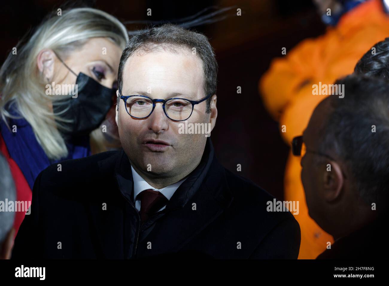 Parigi, Francia. 21 Nov 2021. Sylvain Maillard, vice LREM, partecipa al lancio delle luci di Natale con il tema: 'La Flamboyance', a Parigi. Foto Stock