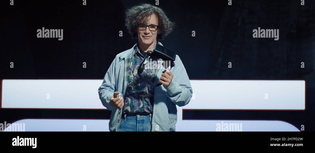 DATA DI USCITA: 29 marzo 2018 TITOLO: Ready Player One CASA DI PRODUZIONE: Amblin Entertainment DIRECTOR: Steven Spielberg PLOT: Quando muore il creatore di una realtà virtuale chiamata OASIS, fa una sfida postuma a tutti gli utenti OASIS per trovare il suo uovo di Pasqua, che darà al Finder la sua fortuna e il controllo del suo mondo. PROTAGONISTI: Tye Sheridan, Olivia Cooke, ben Mendelsohn. (Credit Image: © Amblin Entertainment/Entertainment Pictures) Foto Stock