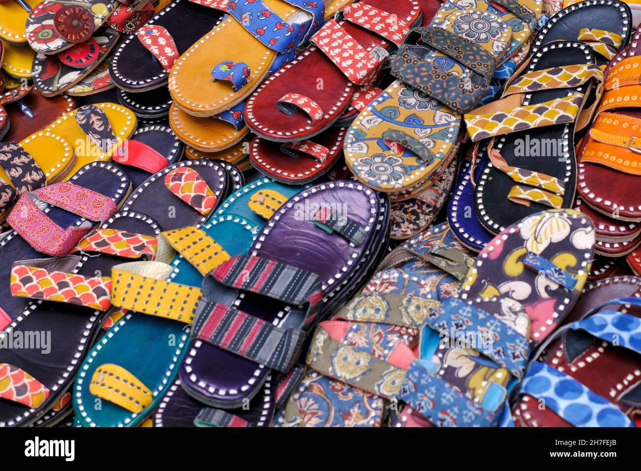 Indian slippers immagini e fotografie stock ad alta risoluzione - Alamy