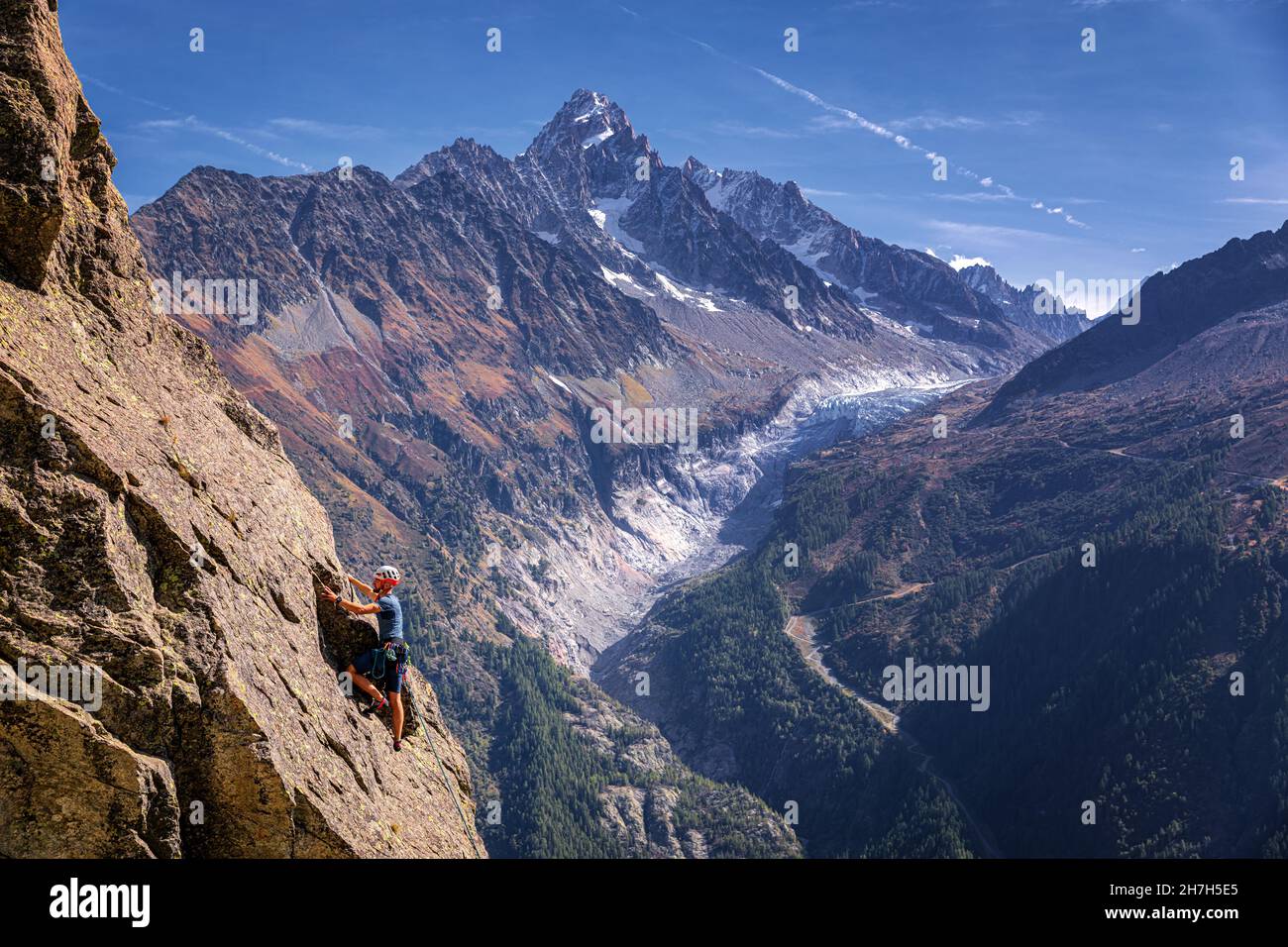 Scalatore di roccia, Chamonix-Mont-Blanc, Francia Foto Stock