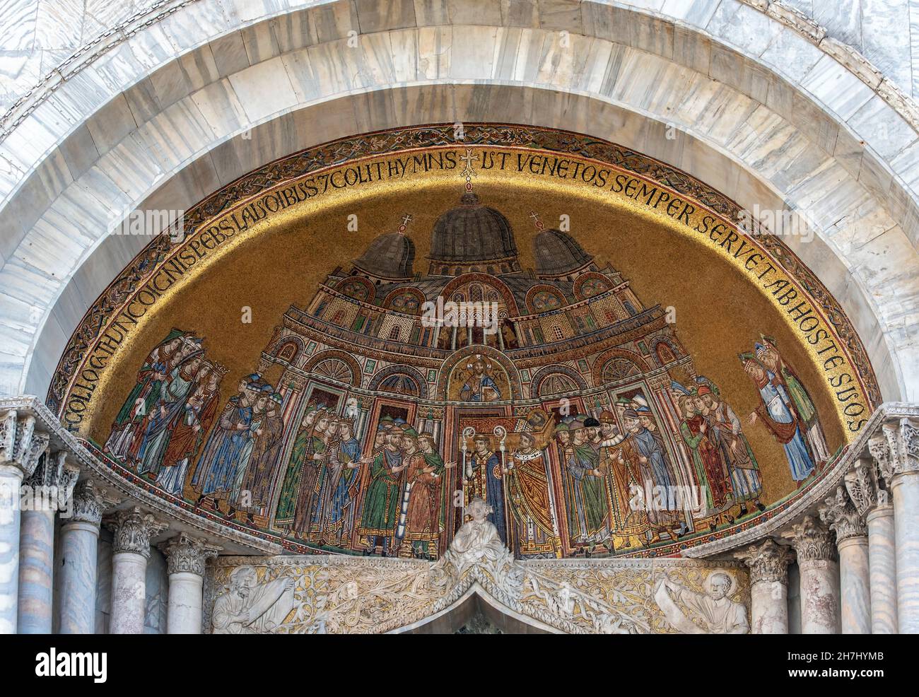 Deposizione di reliquie di San Marco il mosaico evangelista, Basilica di San Marco, Piazza San Marco, Venezia, Italia Foto Stock