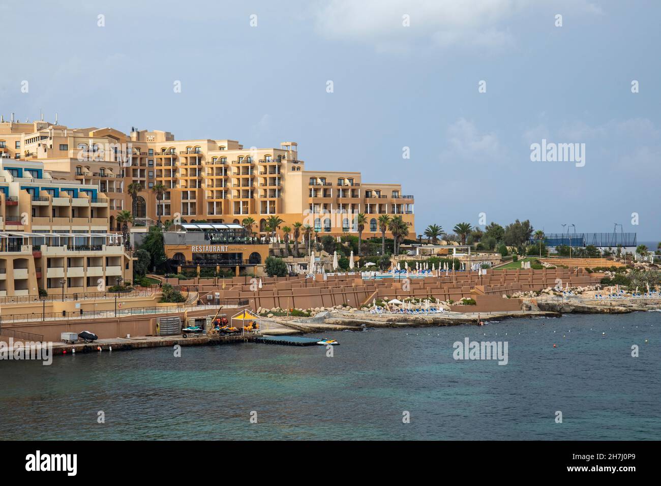 Il Corinthia Hotel è un hotel di lusso a cinque stelle a St Georges Bay, Saint Julian's, Malta, Europa Foto Stock