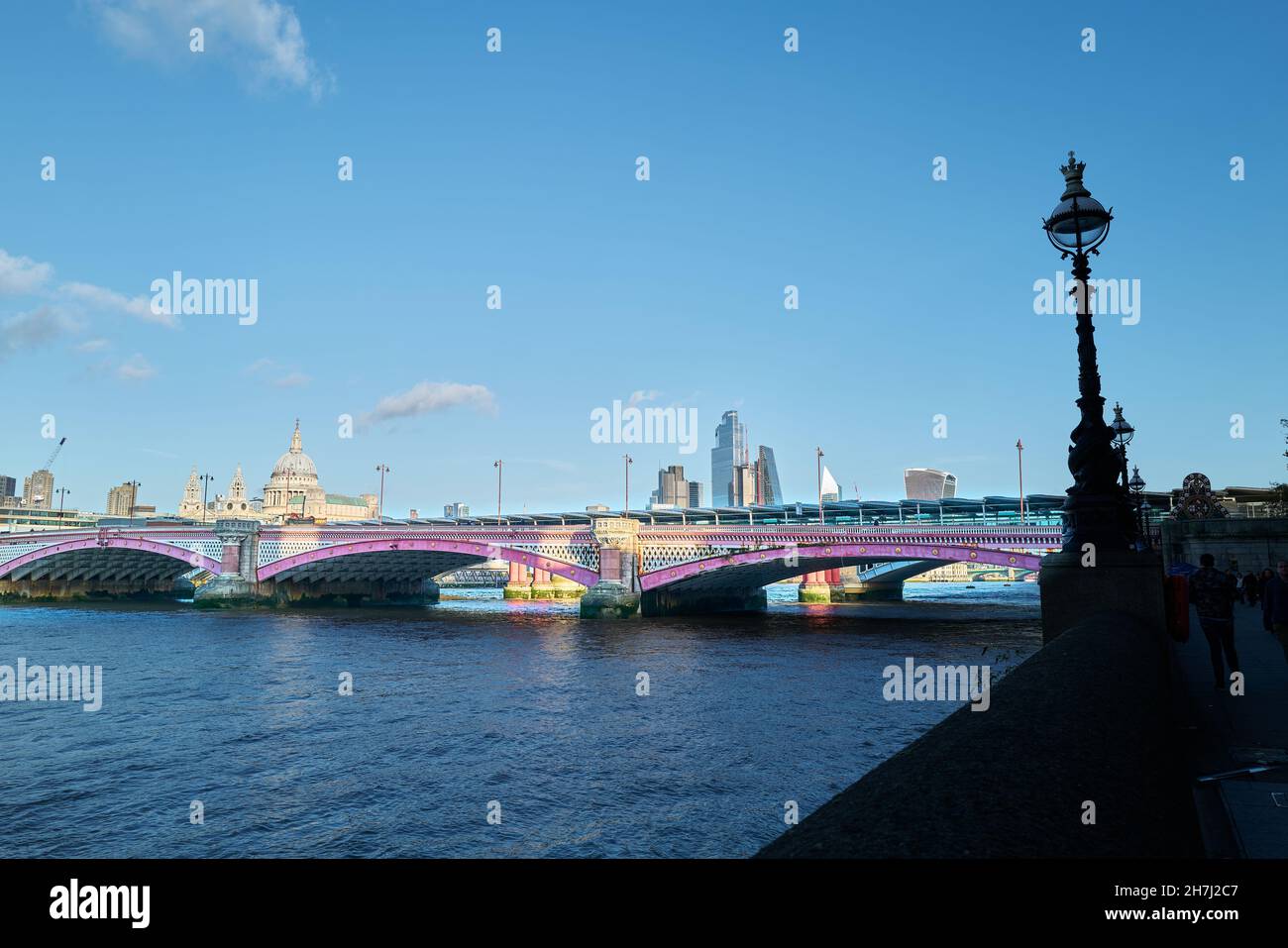 Blackfriars ponte sul Tamigi, Londra, Inghilterra. Foto Stock
