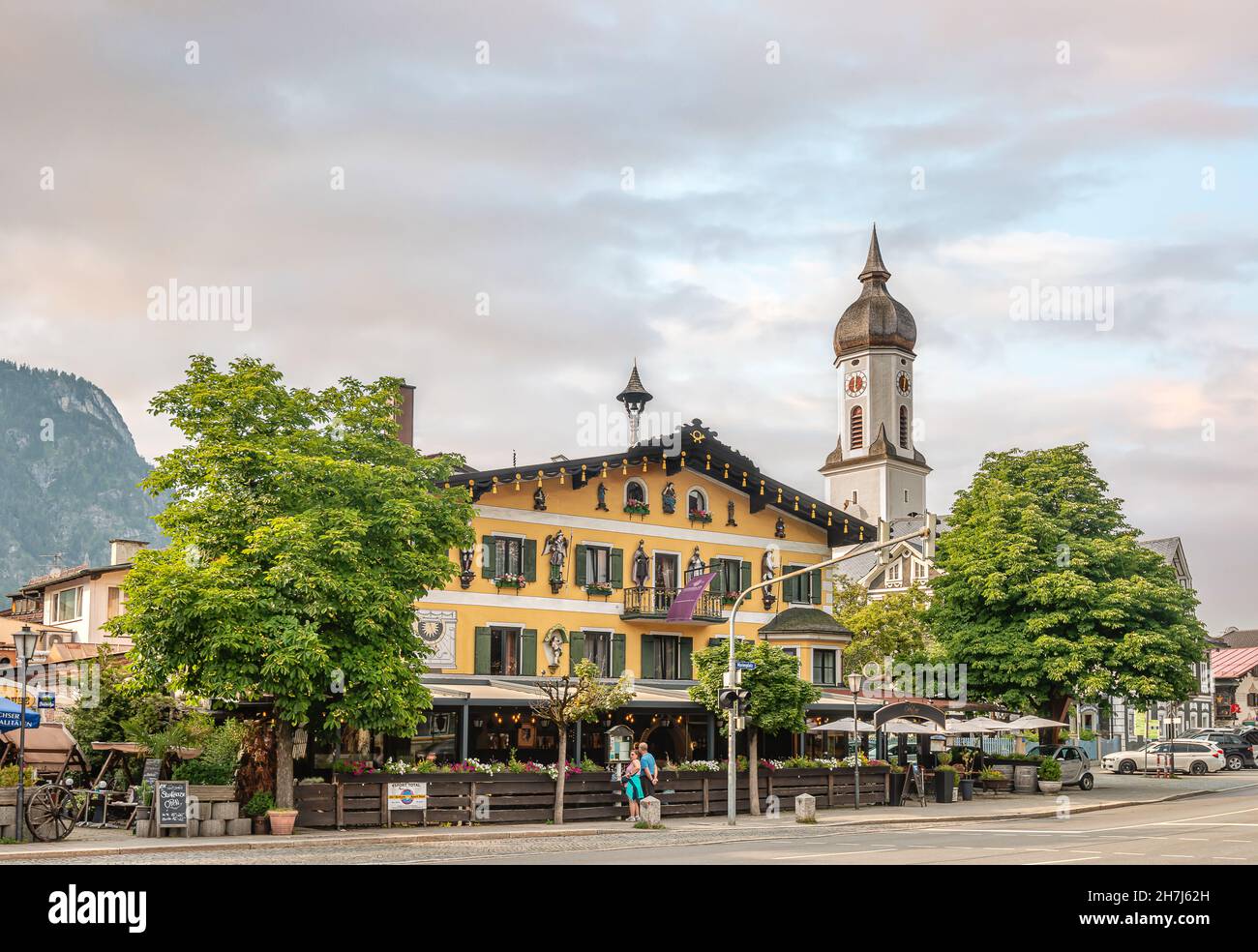 Streetscene nel centro di Garmisch Partenkirchen, Baviera, Germania Foto Stock