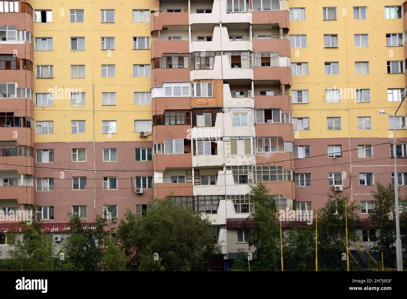 Edifici abitativi di una zona residenziale a Yakutsk, Repubblica Sakha. Foto Stock