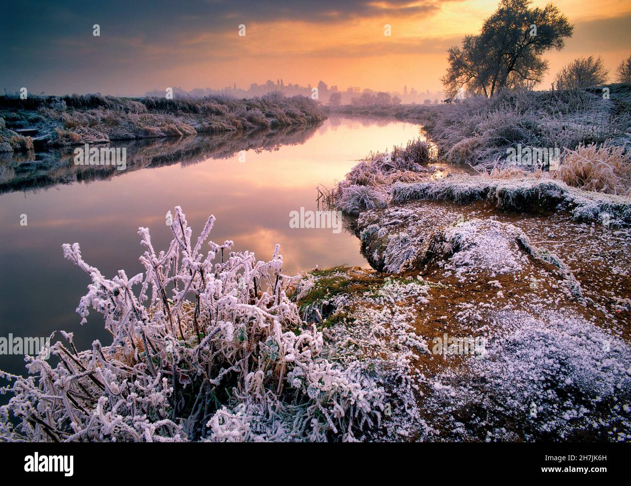 GB - WORCESTERSHIRE: inverno lungo il fiume Avon vicino Bredon di Norton Foto Stock